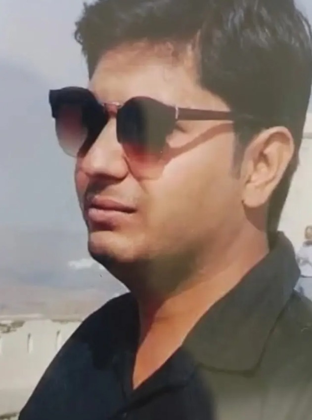 आरएनटी मेडिकल कॉलेज के हॉस्टल में करंट लगने से डॉक्टर की मौत, रेजिडेंट्स उतरे हड़ताल पर आरएनटी मेडिकल कॉलेज के हॉस्टल में करंट लगने से डॉक्टर की मौत, रेजिडेंट्स उतरे हड़ताल पर