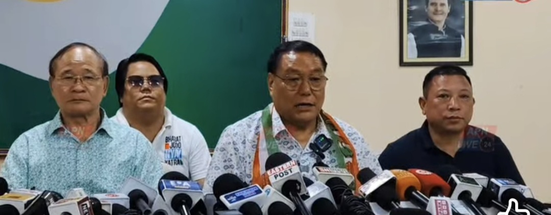 बोसीराम सिरम ने आश्वासन दिया कि वह अपनी जिम्मेदारी पूरी ईमानदारी से निभाएंगे बोसीराम सिरम ने आश्वासन दिया कि वह अपनी जिम्मेदारी पूरी ईमानदारी से निभाएंगे