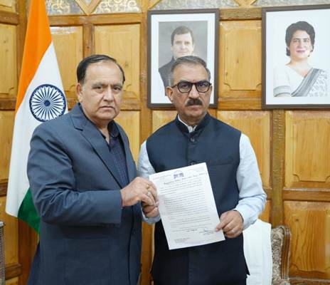मुख्यमंत्री को वार्षिक सम्मेलन में शामिल होने के लिए निमंत्रण काे देते विधानसभा सपीकर मुख्यमंत्री को वार्षिक सम्मेलन में शामिल होने के लिए निमंत्रण काे देते विधानसभा सपीकर