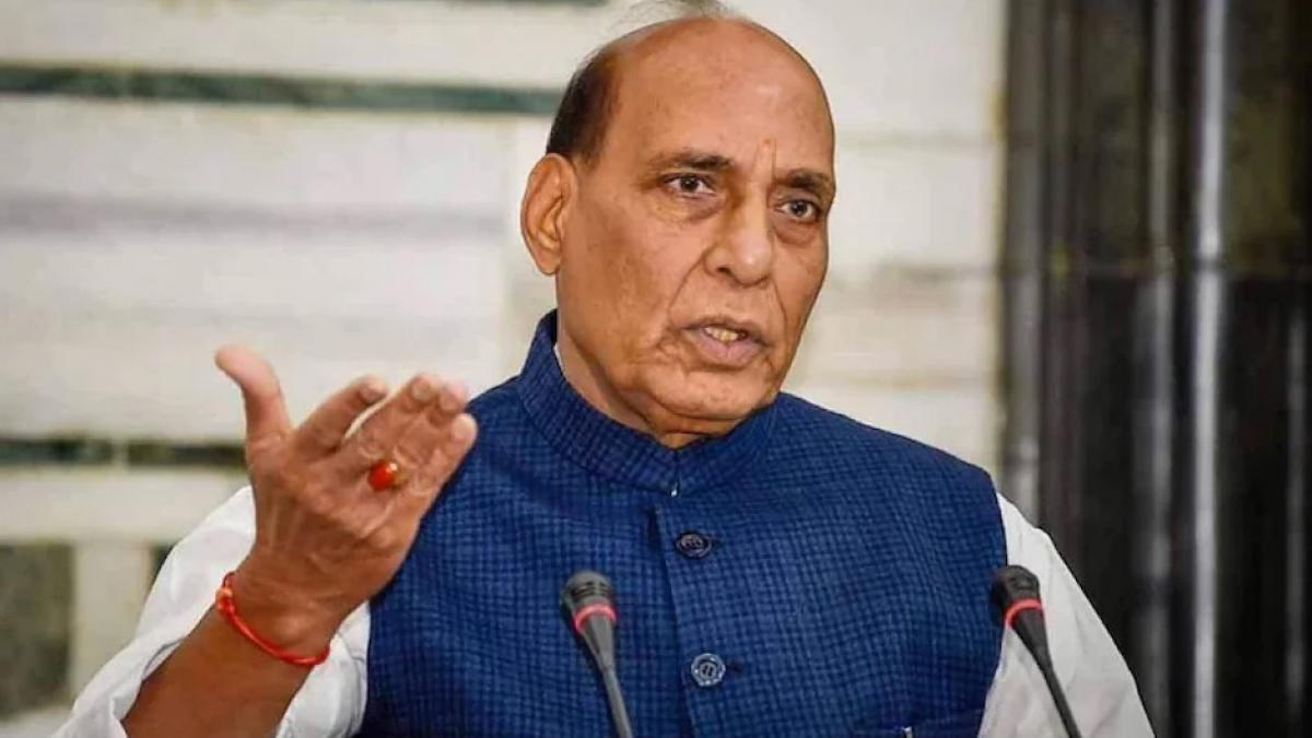 रक्षा मंत्री आज शाम पहुंच रहे जम्मू, 21 जून को उधमपुर सैन्य स्टेशन पर सेना के जवानों के साथ मनाएंगे अंतर्राष्ट्रीय योग दिवस रक्षा मंत्री आज शाम पहुंच रहे जम्मू, 21 जून को उधमपुर सैन्य स्टेशन पर सेना के जवानों के साथ मनाएंगे अंतर्राष्ट्रीय योग दिवस