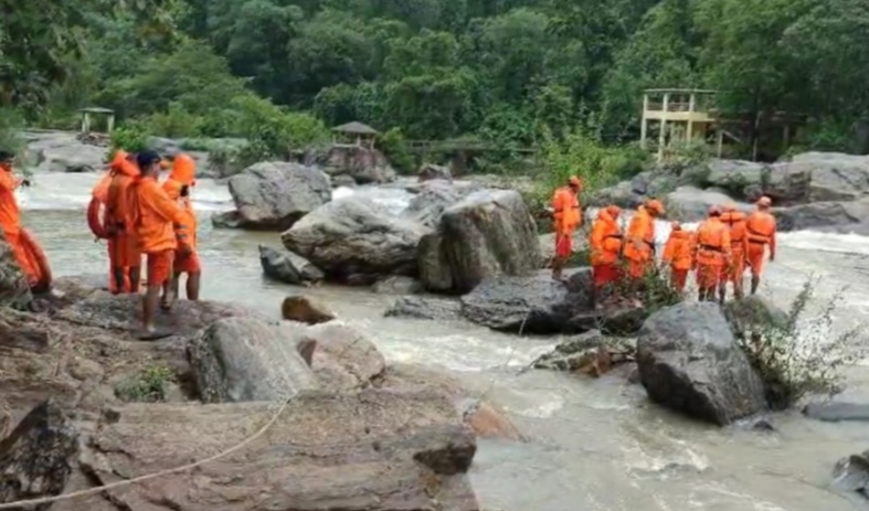 घटनास्थल की तस्वीर घटनास्थल की तस्वीर