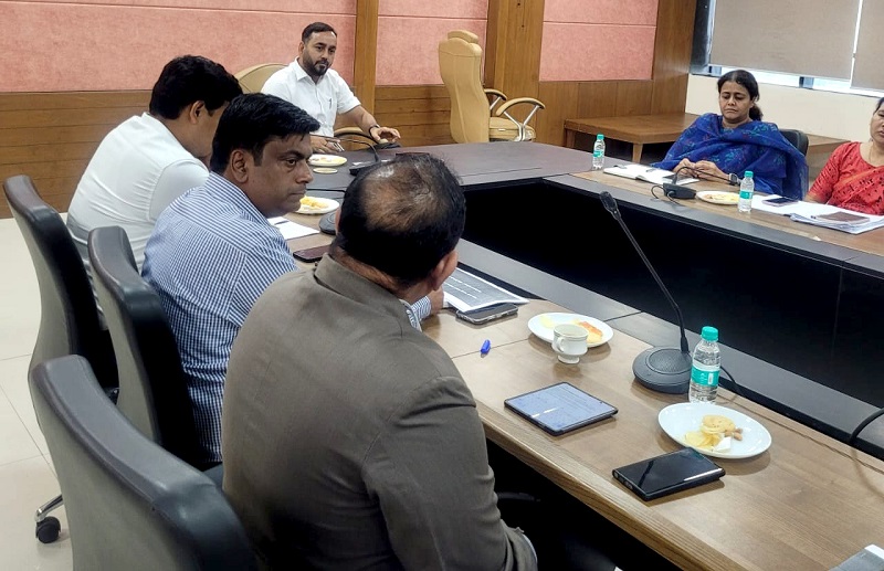 जूट और कॉटन कार्पोरेशन के प्रतिनिधिमण्डल ने जानी मप्र की एडवांस्ड फूड ग्रेन प्रोक्योरमेंट प्रणाली जूट और कॉटन कार्पोरेशन के प्रतिनिधिमण्डल ने जानी मप्र की एडवांस्ड फूड ग्रेन प्रोक्योरमेंट प्रणाली
