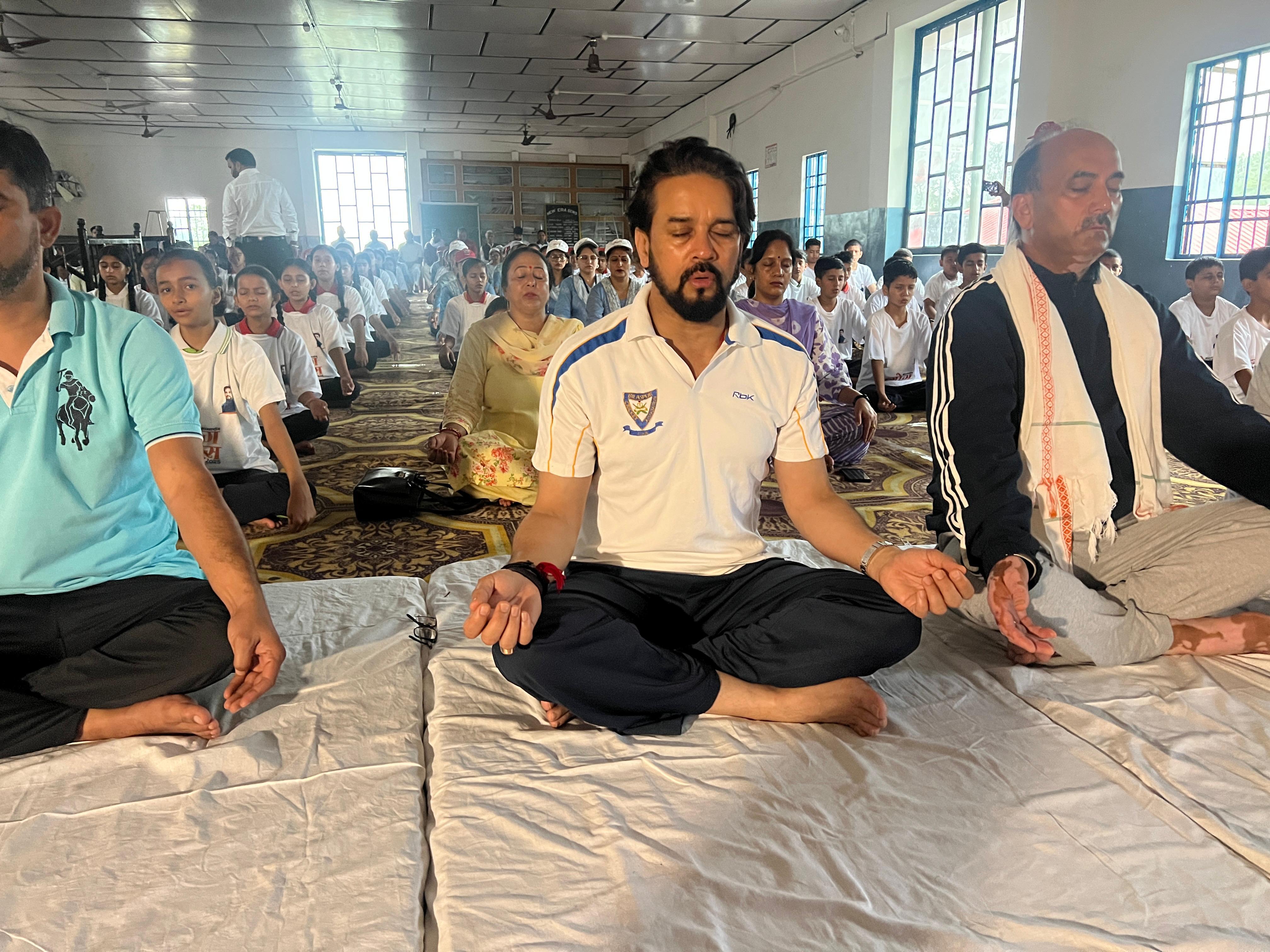 योग दिवस पर कार्यक्रम योग दिवस पर कार्यक्रम