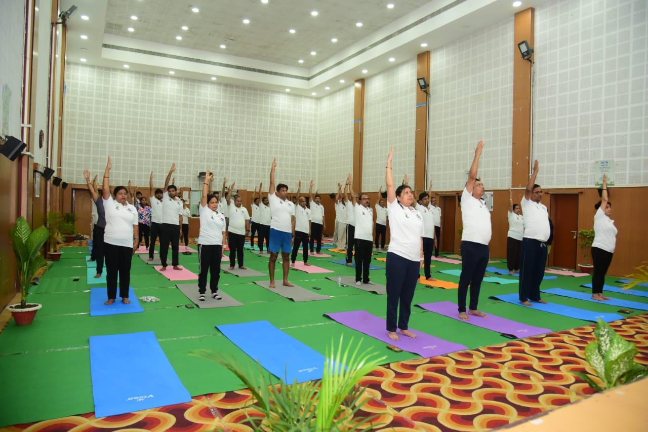 एनटीपीसी बोंगाईगांव ने अंतर्राष्ट्रीय योग दिवस मनाया।