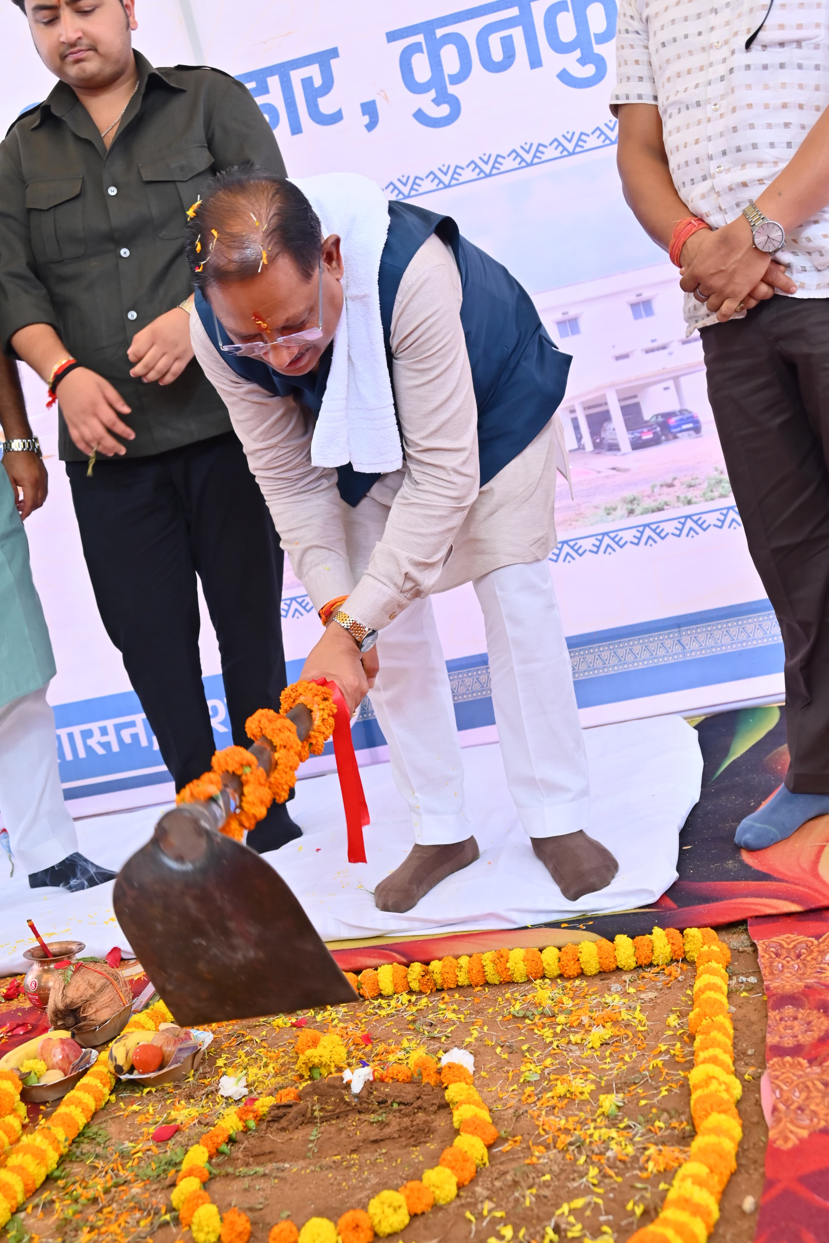 साय ने कुनकुरी में मातृ-शिशु चिकित्सालय की रखी आधारशिला साय ने कुनकुरी में मातृ-शिशु चिकित्सालय की रखी आधारशिला