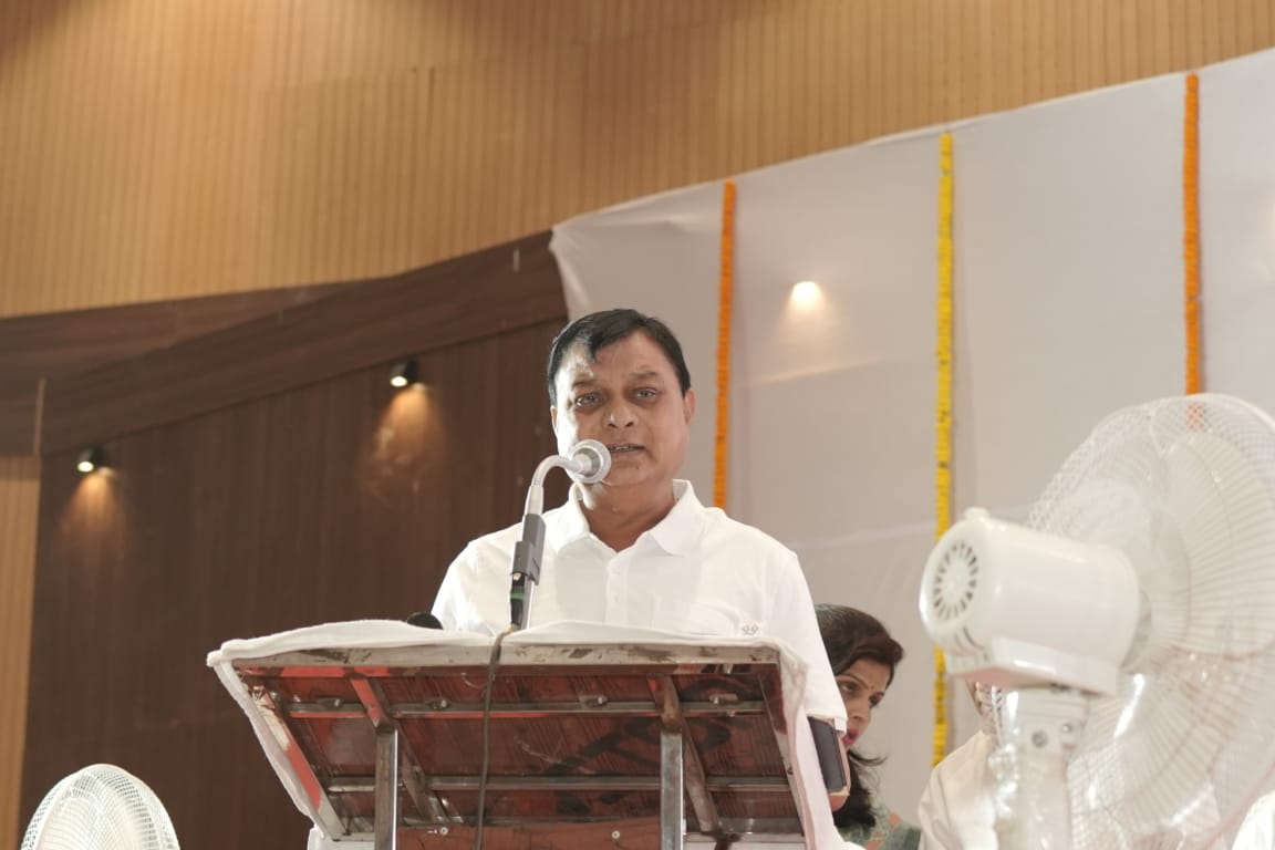कोरबा : कैबिनेट मंत्री श्री देवांगन के सानिध्य में सामूहिक योग कार्यक्रम हुआ आयोजित, स्वस्थ जीवनशैली का दिया संदेश कोरबा : कैबिनेट मंत्री श्री देवांगन के सानिध्य में सामूहिक योग कार्यक्रम हुआ आयोजित, स्वस्थ जीवनशैली का दिया संदेश