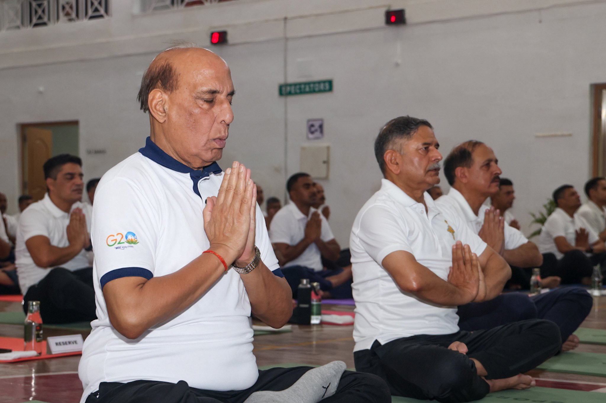 योग एक सैनिक को शारीरिक और मानसिक रूप से तैयार करता है और इसके लाभ युद्ध के मैदान में देखे जा सकते हैं- राजनाथ सिंह योग एक सैनिक को शारीरिक और मानसिक रूप से तैयार करता है और इसके लाभ युद्ध के मैदान में देखे जा सकते हैं- राजनाथ सिंह