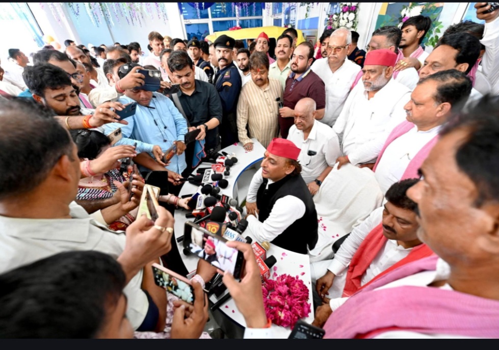 कन्नौज: बेसिक स्कूलों के मर्जर का पुरजोर विरोध करेगी सपा कन्नौज: बेसिक स्कूलों के मर्जर का पुरजोर विरोध करेगी सपा