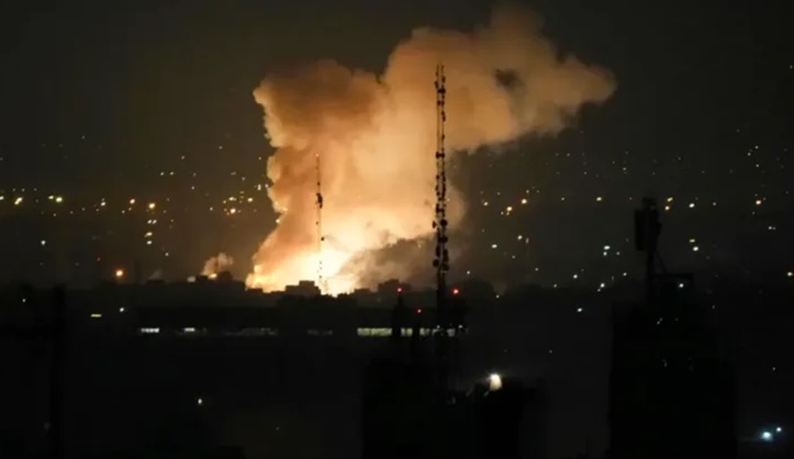 ईरान और इजराइल लगातार एक-दूसरे पर हमला कर रहे हैं। यह फाइल फोटो ईरान का है। ईरान और इजराइल लगातार एक-दूसरे पर हमला कर रहे हैं। यह फाइल फोटो ईरान का है।