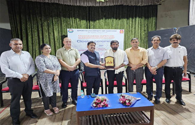 सोनीपत: खेल प्रशिक्षण शिविर समापन में मुख्य अतिथि पद्मश्री योगेश्वर दत्त सोनीपत: खेल प्रशिक्षण शिविर समापन में मुख्य अतिथि पद्मश्री योगेश्वर दत्त