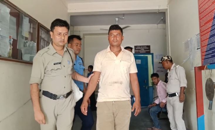 बांग्लादेशी युवक गिरफ्तार बांग्लादेशी युवक गिरफ्तार