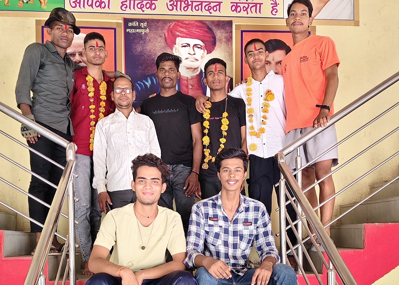 छिंदवाड़ाः छात्रावास से सेना तक का सफर... अग्निवीर बने पिछड़ा वर्ग के पांच छात्र छिंदवाड़ाः छात्रावास से सेना तक का सफर... अग्निवीर बने पिछड़ा वर्ग के पांच छात्र