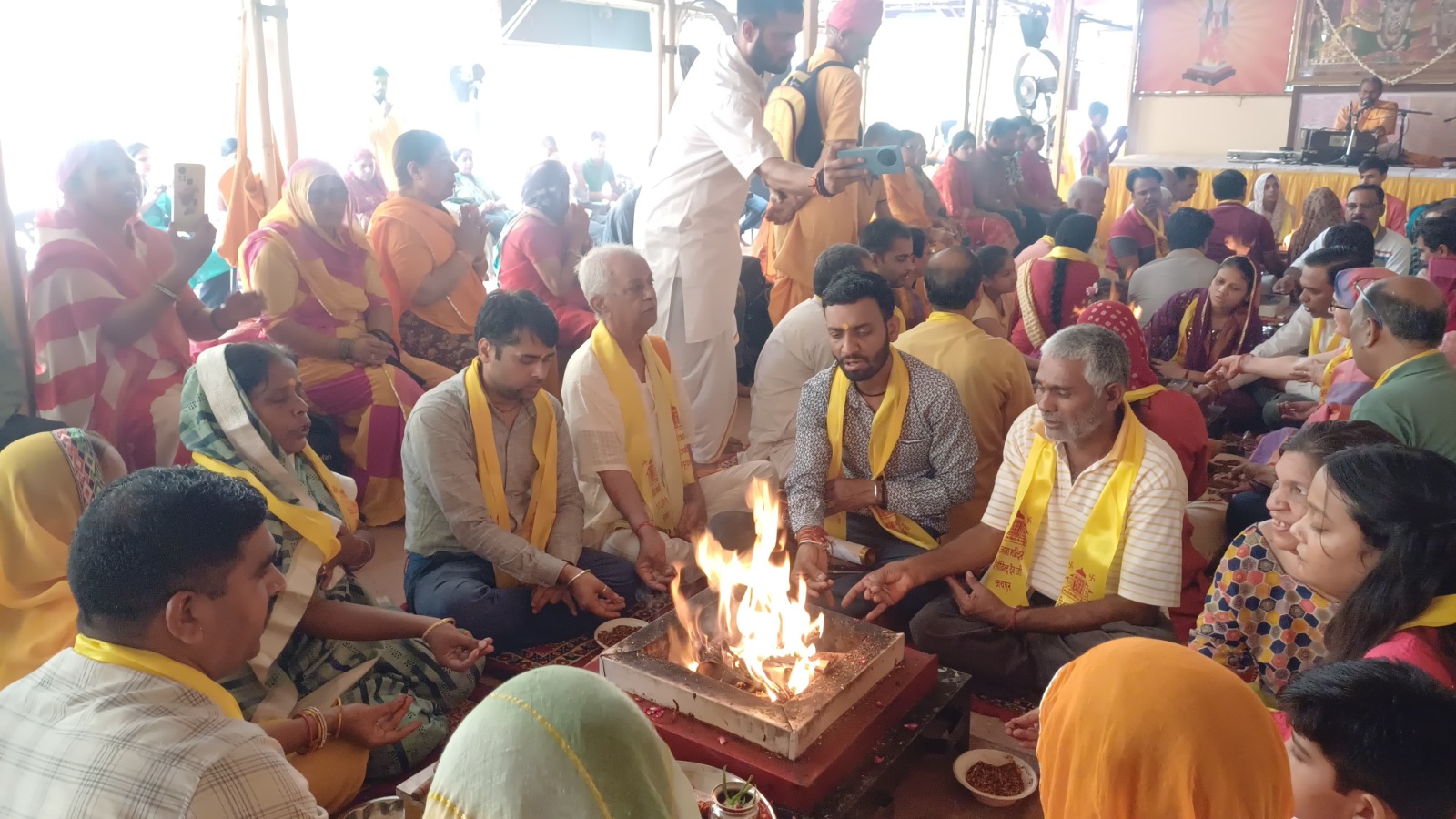 गोविंद देवजी मंदिर में पंचकुंडीय बलिवैश्व गायत्री महायज्ञ का आयोजन गोविंद देवजी मंदिर में पंचकुंडीय बलिवैश्व गायत्री महायज्ञ का आयोजन