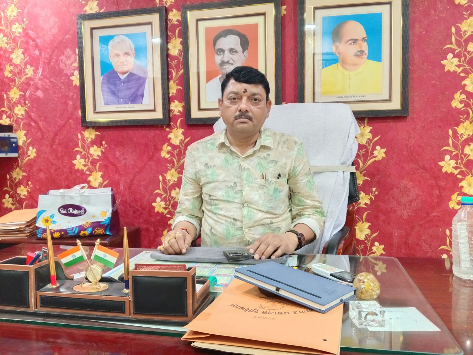 नगर अध्यक्ष विनय चौरसिया नगर अध्यक्ष विनय चौरसिया