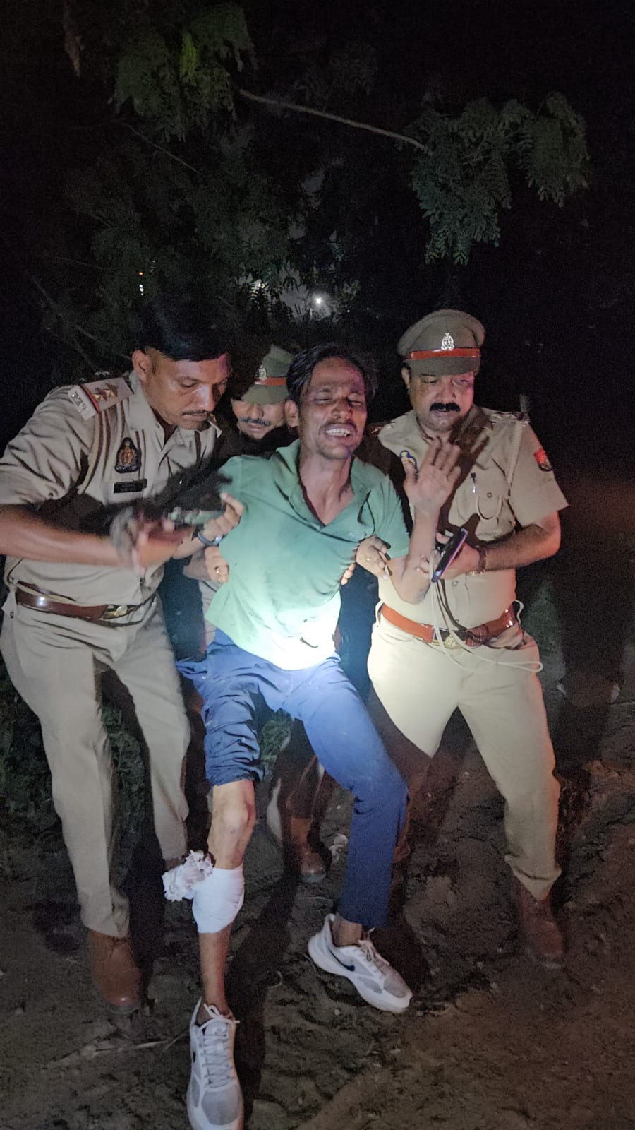 आरोपी आरोपी