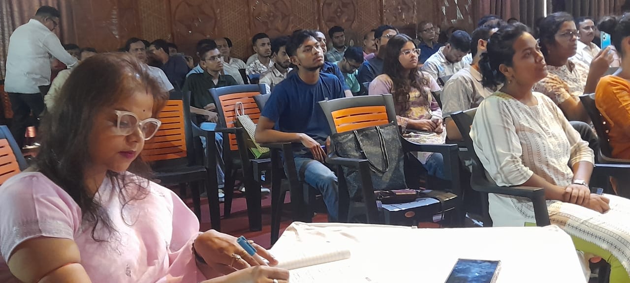 भारत की सनातन परंपरा में बौद्ध दर्शन और शिक्षाएं विषय पर व्याख्यान आयोजित भारत की सनातन परंपरा में बौद्ध दर्शन और शिक्षाएं विषय पर व्याख्यान आयोजित