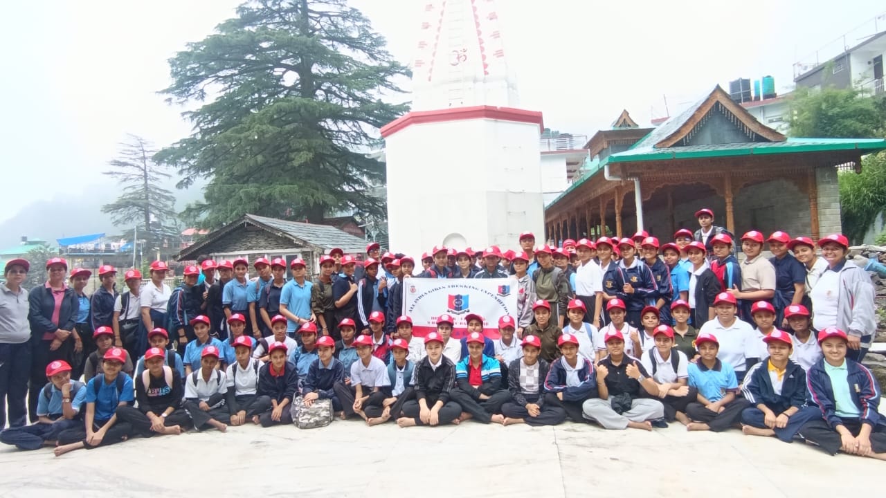 गलू माता मंदिर परिसर में एनसीसी कैडेट्स। गलू माता मंदिर परिसर में एनसीसी कैडेट्स।