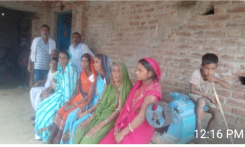 रोते बिलखते परिजन रोते बिलखते परिजन