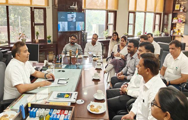 सोनीपत: उपायुक्त सुशील सारवान जिला प्रशासन के अधिकारियों के साथ प्रारंभिक समन्वय बैठक करते हुए। सोनीपत: उपायुक्त सुशील सारवान जिला प्रशासन के अधिकारियों के साथ प्रारंभिक समन्वय बैठक करते हुए।