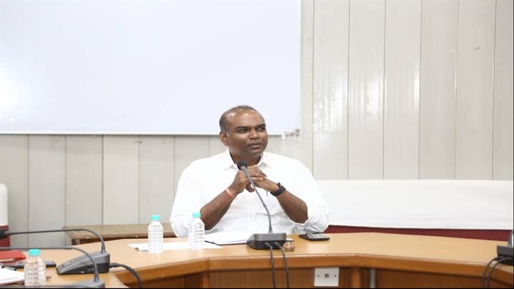 भोपाल संभागायुक्त ने की वृक्षारोपण कार्य की समीक्षा भोपाल संभागायुक्त ने की वृक्षारोपण कार्य की समीक्षा