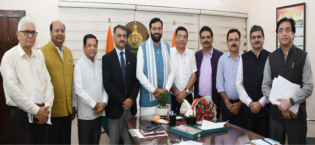 हरियाणा के मुख्यमंत्री नायब सैनी विवि कुलपतियाें के साथ हरियाणा के मुख्यमंत्री नायब सैनी विवि कुलपतियाें के साथ