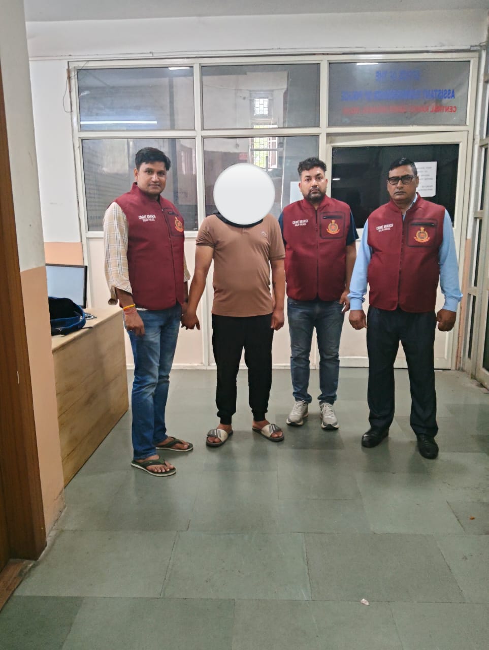 मोबाइल टावर उपकरण की चोरी में पकड़े गए आराेपित की फाेटाे मोबाइल टावर उपकरण की चोरी में पकड़े गए आराेपित की फाेटाे