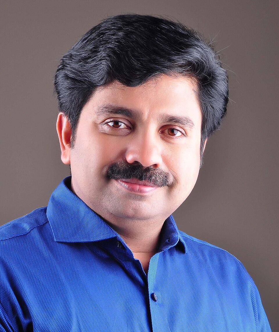 निलाम्बुर विधानसभा उपचुनाव जीतने वाले कांग्रेस उम्मीदवार आर्यदान शौकत की तस्वीर निलाम्बुर विधानसभा उपचुनाव जीतने वाले कांग्रेस उम्मीदवार आर्यदान शौकत की तस्वीर