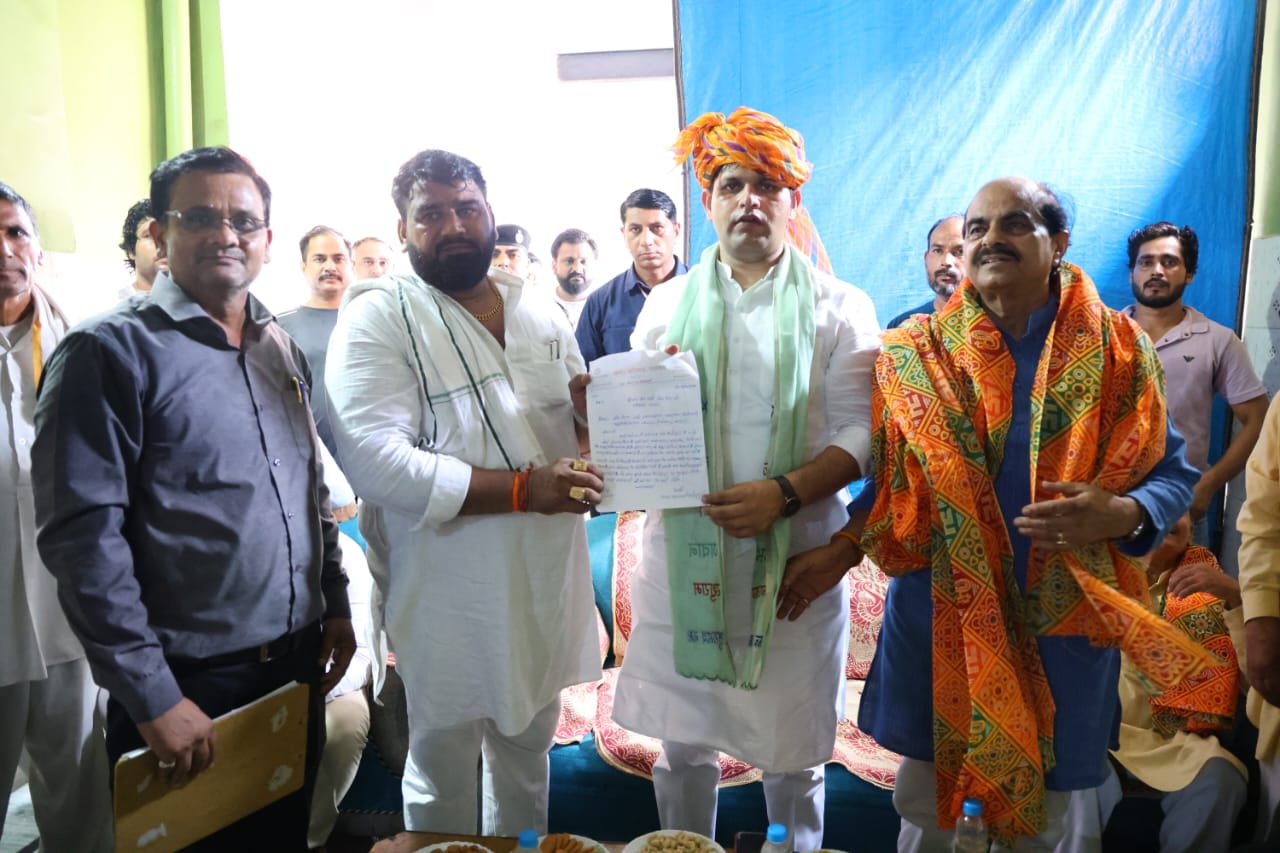 आमजन की सुविधाओं को ध्यान में रखकर सरकार कर रही विकास आमजन की सुविधाओं को ध्यान में रखकर सरकार कर रही विकास