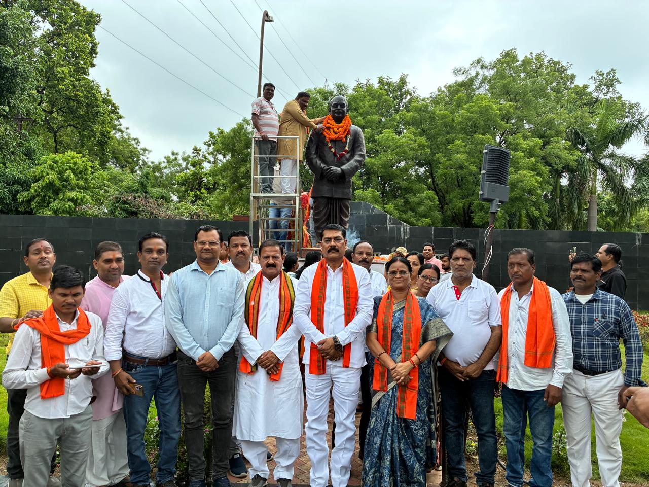 कोरबा : बलिदान दिवस पर भाजपा ने डॉ. श्यामा प्रसाद मुखर्जी को दी श्रद्धांजलि कोरबा : बलिदान दिवस पर भाजपा ने डॉ. श्यामा प्रसाद मुखर्जी को दी श्रद्धांजलि