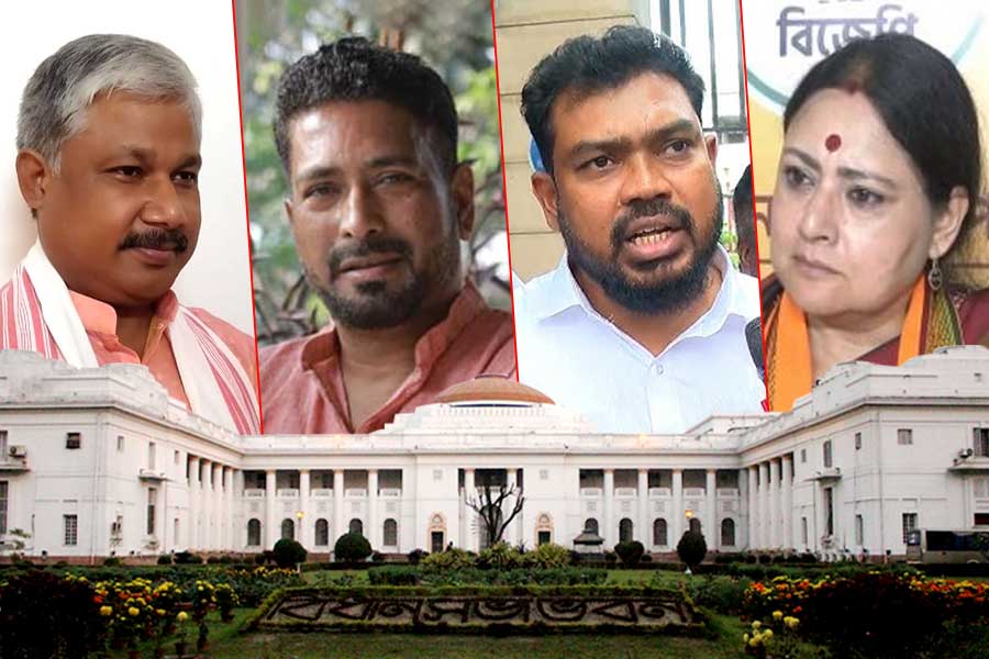 भाजपा के निलंबित विधायक भाजपा के निलंबित विधायक