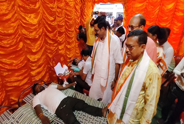 श्यामा प्रसाद मुखर्जी के बलिदान दिवस पर हुगली में रक्तदान श्यामा प्रसाद मुखर्जी के बलिदान दिवस पर हुगली में रक्तदान