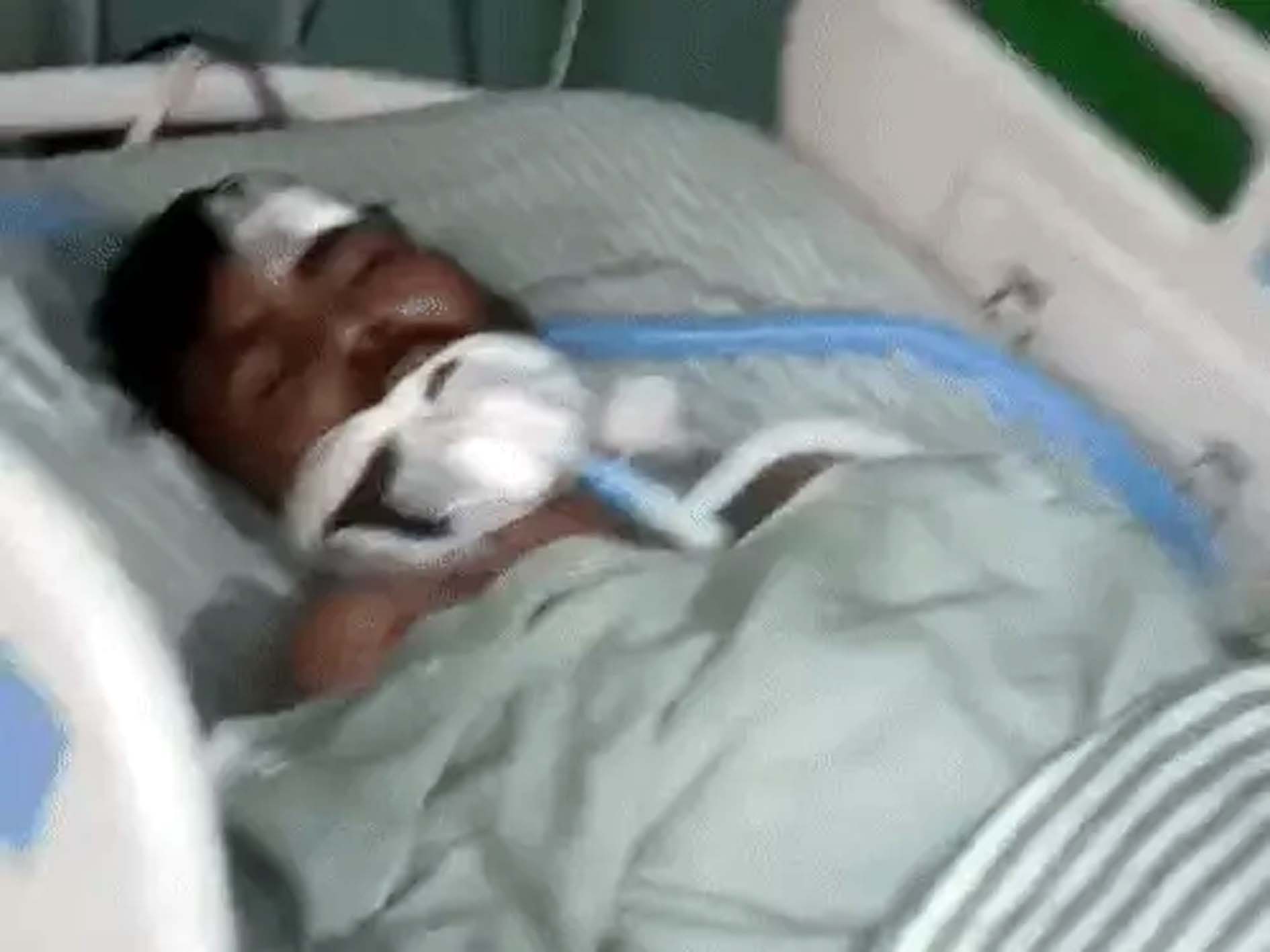 अस्पताल में उपचाराधीन घायल श्रीचंद। अस्पताल में उपचाराधीन घायल श्रीचंद।