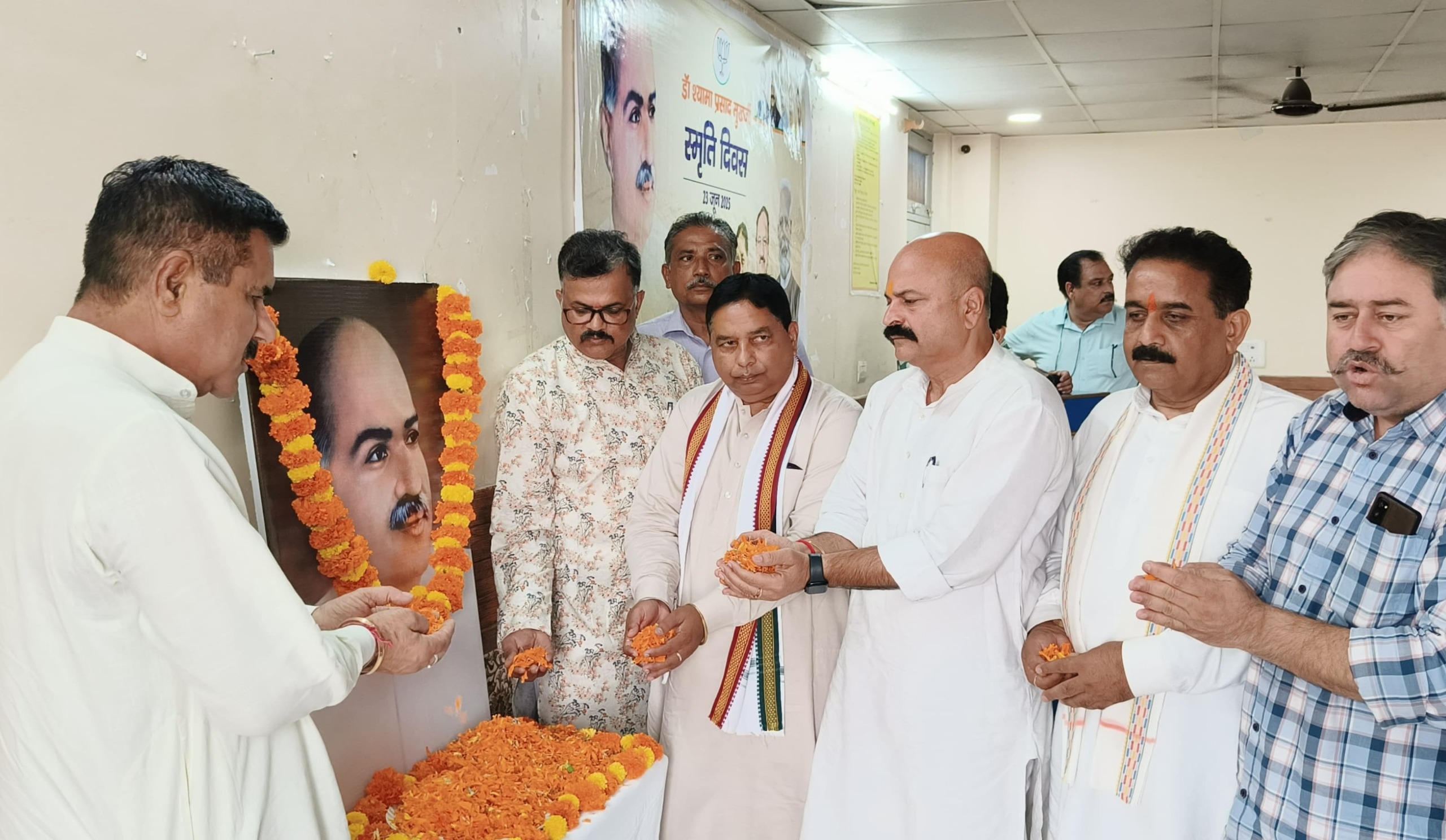 प्रदेश भाजपा ने डॉ. श्यामा प्रसाद मुखर्जी को दी भावभीनी श्रद्धांजलि प्रदेश भाजपा ने डॉ. श्यामा प्रसाद मुखर्जी को दी भावभीनी श्रद्धांजलि