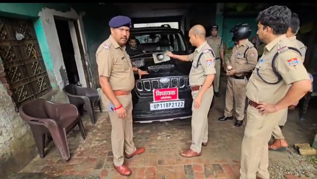 गंगनहर पुलिस द्वारा जप्त की गई कथित विधायक प्रतिनिधि की गाड़ी, जिस पर हूटर और बोर्ड लगे हुए थे। गंगनहर पुलिस द्वारा जप्त की गई कथित विधायक प्रतिनिधि की गाड़ी, जिस पर हूटर और बोर्ड लगे हुए थे।