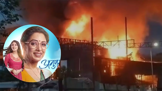 फोटो: सीरियल अनुपमा सेट पर लगी आग को बुझाते हुए फायर ब्रिगेड कर्मी फोटो: सीरियल अनुपमा सेट पर लगी आग को बुझाते हुए फायर ब्रिगेड कर्मी