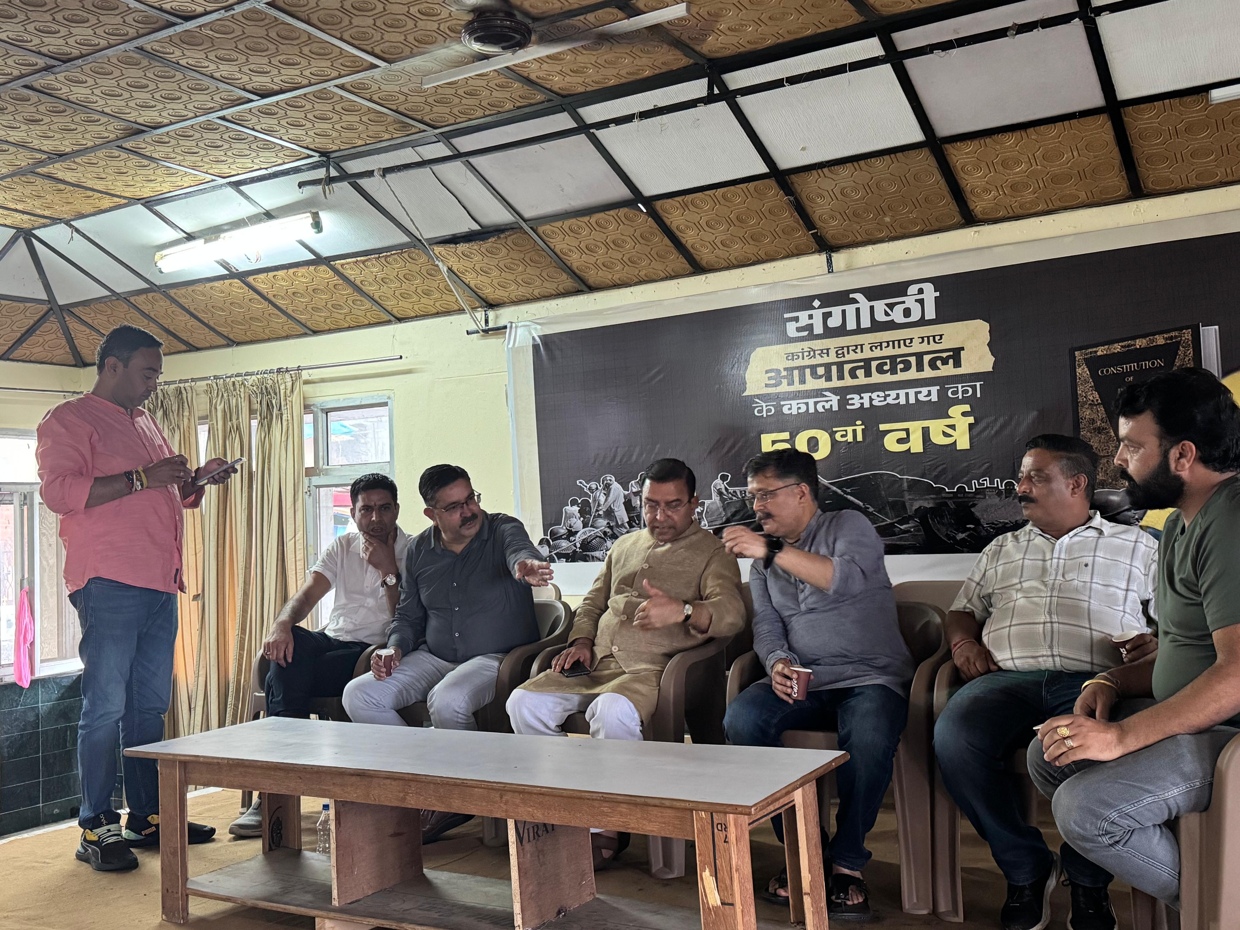 तैयारियों का जायजा लेते हुए भाजपा महामंत्री। तैयारियों का जायजा लेते हुए भाजपा महामंत्री।