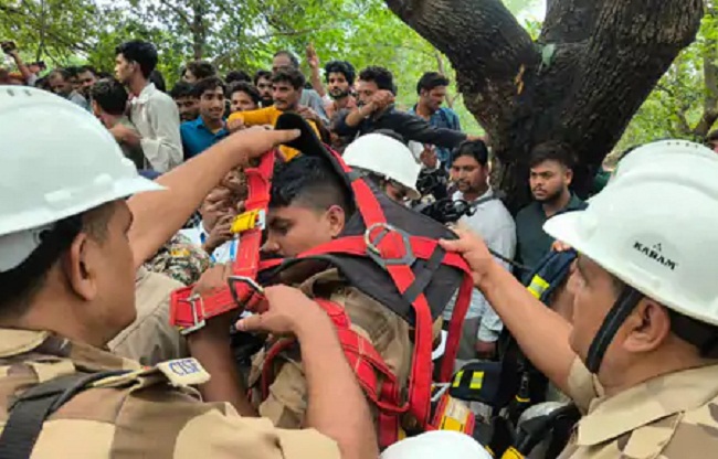 रेस्क्यू टीम रेस्क्यू टीम