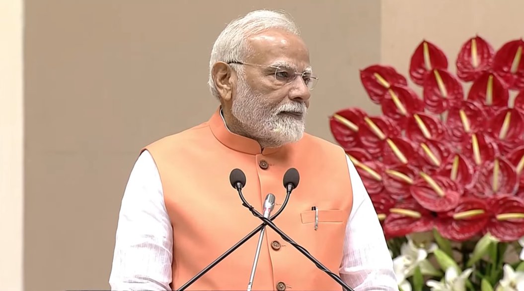 प्रधानमंत्री नरेन्द्र मोदी मंगलवार को विज्ञान भवन में एक कार्यक्रम को संबोधित करते हुए प्रधानमंत्री नरेन्द्र मोदी मंगलवार को विज्ञान भवन में एक कार्यक्रम को संबोधित करते हुए