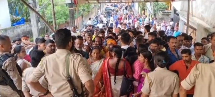 अंबुबाची मेले के तीसरे दिन पांडु प्रशासन द्वारा किया गया बंध अंबुबाची मेले के तीसरे दिन पांडु प्रशासन द्वारा किया गया बंध