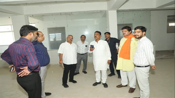 ग्वालियरः मंत्री सिलावट ने निर्माणाधीन खाद्य प्रयोगशाला का किया निरीक्षण ग्वालियरः मंत्री सिलावट ने निर्माणाधीन खाद्य प्रयोगशाला का किया निरीक्षण