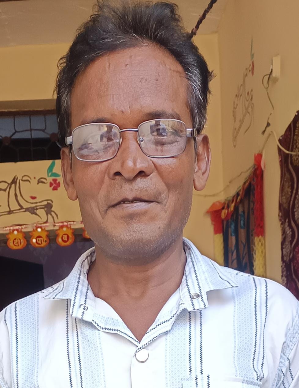 70 फीट गहरे पानी में डूबा युवक, तलाश जारी 70 फीट गहरे पानी में डूबा युवक, तलाश जारी