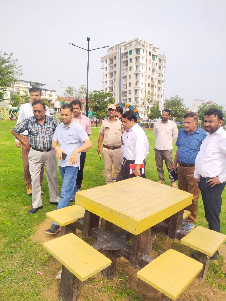 नगर निगम ग्रेटर आयुक्त डॉ. गौरव सैनी पदभार संभालते ही दिखे अलर्ट मोड पर नगर निगम ग्रेटर आयुक्त डॉ. गौरव सैनी पदभार संभालते ही दिखे अलर्ट मोड पर
