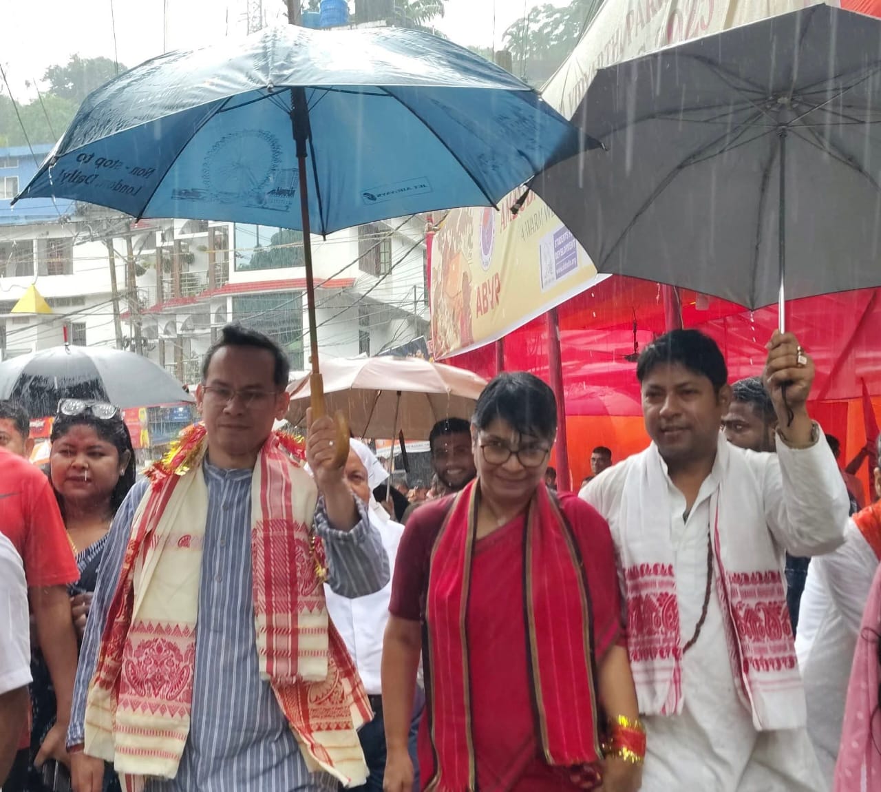 कामाख्या धाम पहुंचे एपीसीसी के नवनियुक्तअध्यक्ष गौरव गोगोई