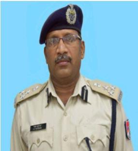 उत्तर मध्य रेवले के मुख्य सुरक्षा आयुक्त एम.सुरेश का छाया चित्र उत्तर मध्य रेवले के मुख्य सुरक्षा आयुक्त एम.सुरेश का छाया चित्र