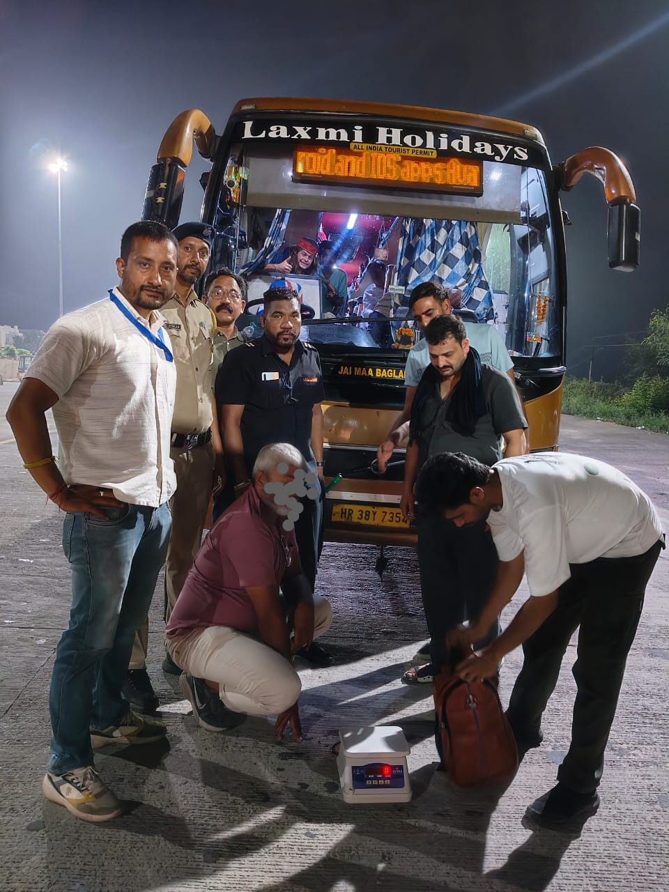 चरस के साथ चरस के साथ