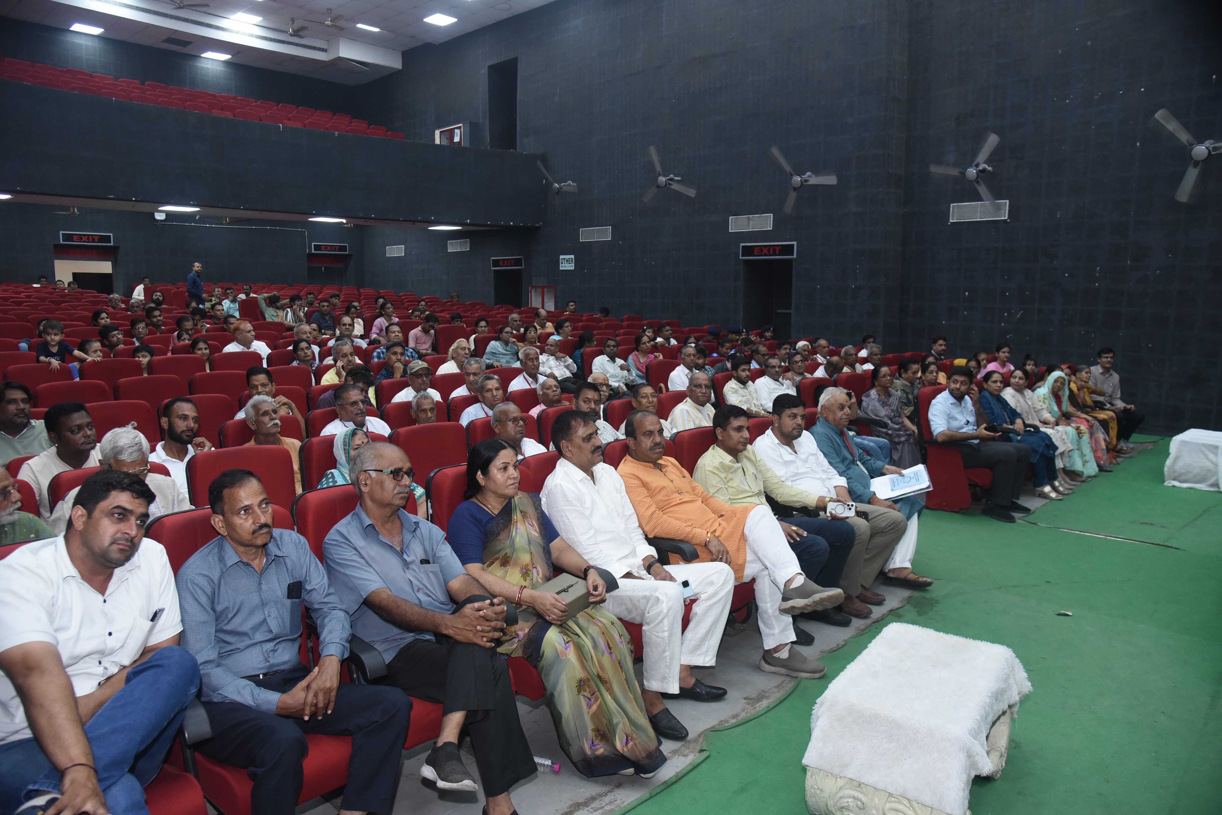 लोकतंत्र सेनानियों का हुआ सम्मान, आपातकाल के अनुभव किए साझा लोकतंत्र सेनानियों का हुआ सम्मान, आपातकाल के अनुभव किए साझा