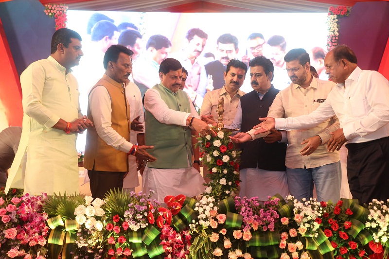 इंदौर में सर्वसुविधायुक्त स्नेहधाम का लोकार्पण कार्यक्रम इंदौर में सर्वसुविधायुक्त स्नेहधाम का लोकार्पण कार्यक्रम