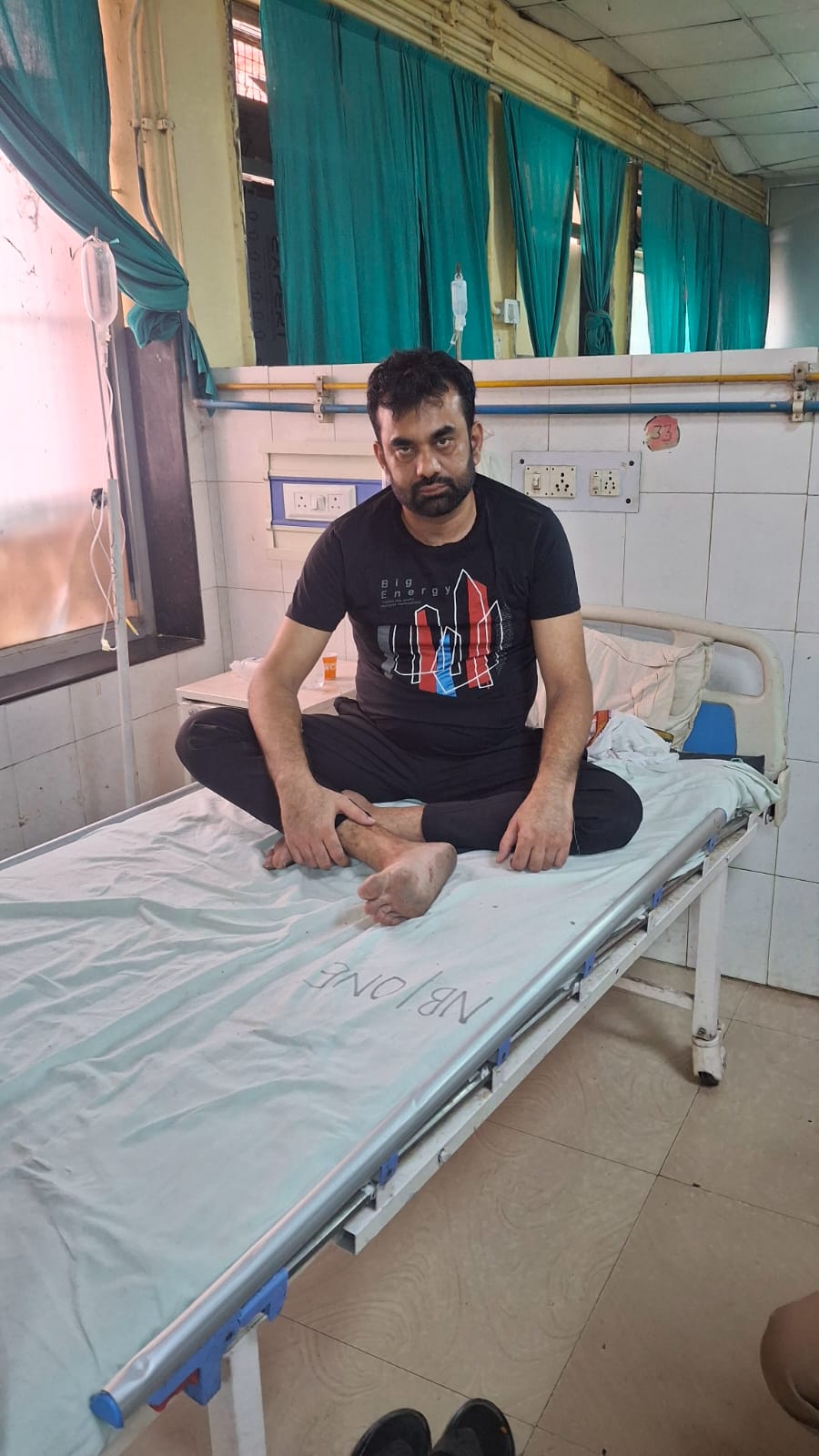 अस्पताल में भर्ती शातिर बदमाश शाहिद उर्फ पिच्चा अस्पताल में भर्ती शातिर बदमाश शाहिद उर्फ पिच्चा