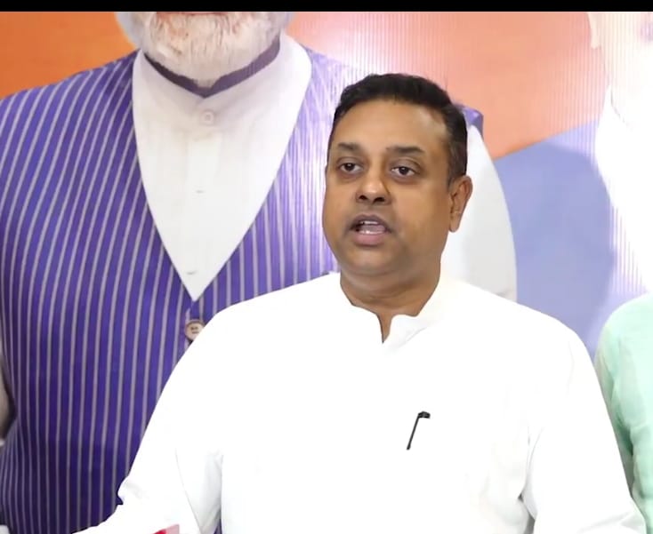 भाजपा प्रवक्ता डॉ. संबित पात्रा प्रेसवार्ता को संबोधित करते हुए भाजपा प्रवक्ता डॉ. संबित पात्रा प्रेसवार्ता को संबोधित करते हुए