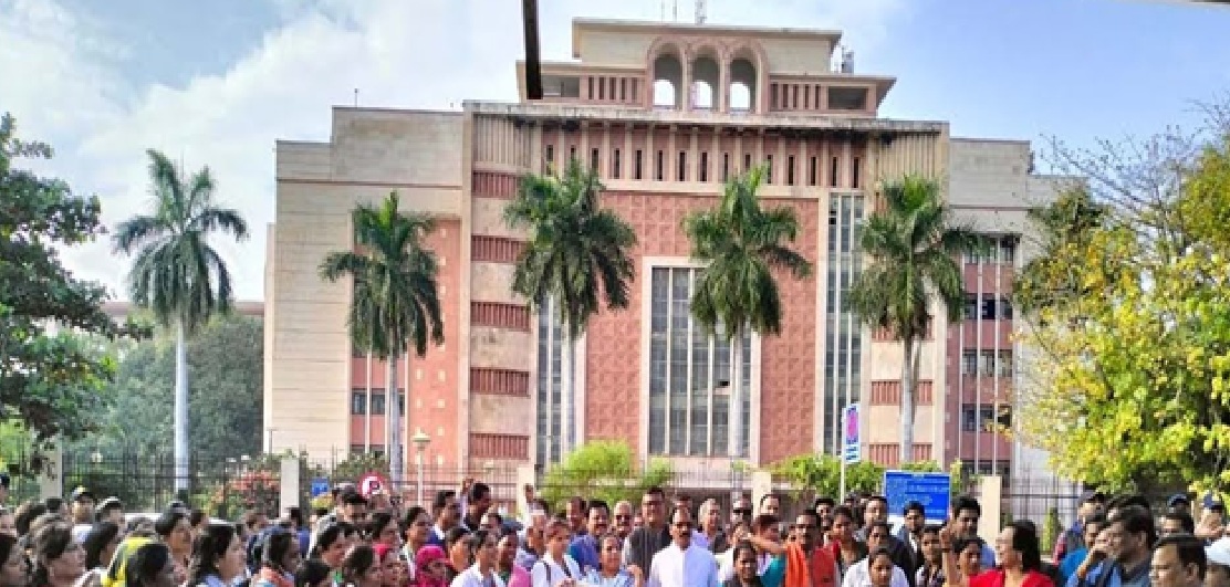 कर्मचारी पदोन्नति नियमों का विरोध (फाइल फोटो) कर्मचारी पदोन्नति नियमों का विरोध (फाइल फोटो)